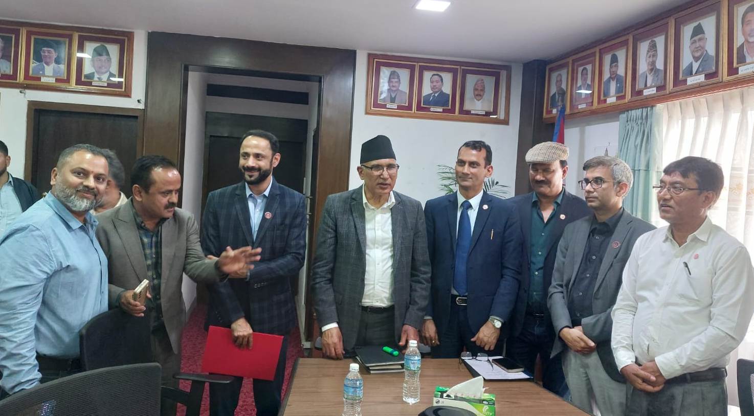 संघद्वारा अर्थ मन्त्री, उद्योग, वाणिज्य तथा आपूर्ति मन्त्री लगायत समक्ष आगामी आ.व. २०८२–०८३को बजेट का लागि सुझाव प्रस्तुत